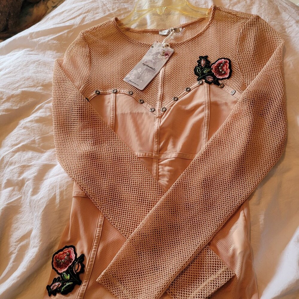 ANGELS NEVER DIE peach FISHNET long sleeve detailed top size 2 EU.  NEW